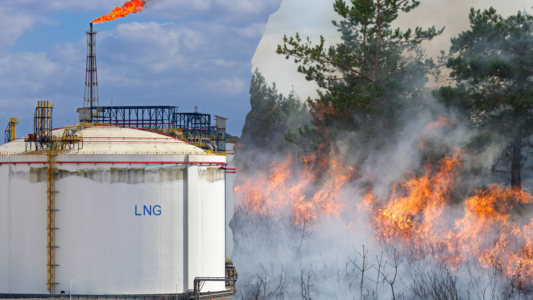 Afbeelding met aan de linkerkant een foto van een LNG opslag en aan de rechterkant een bosbrand.